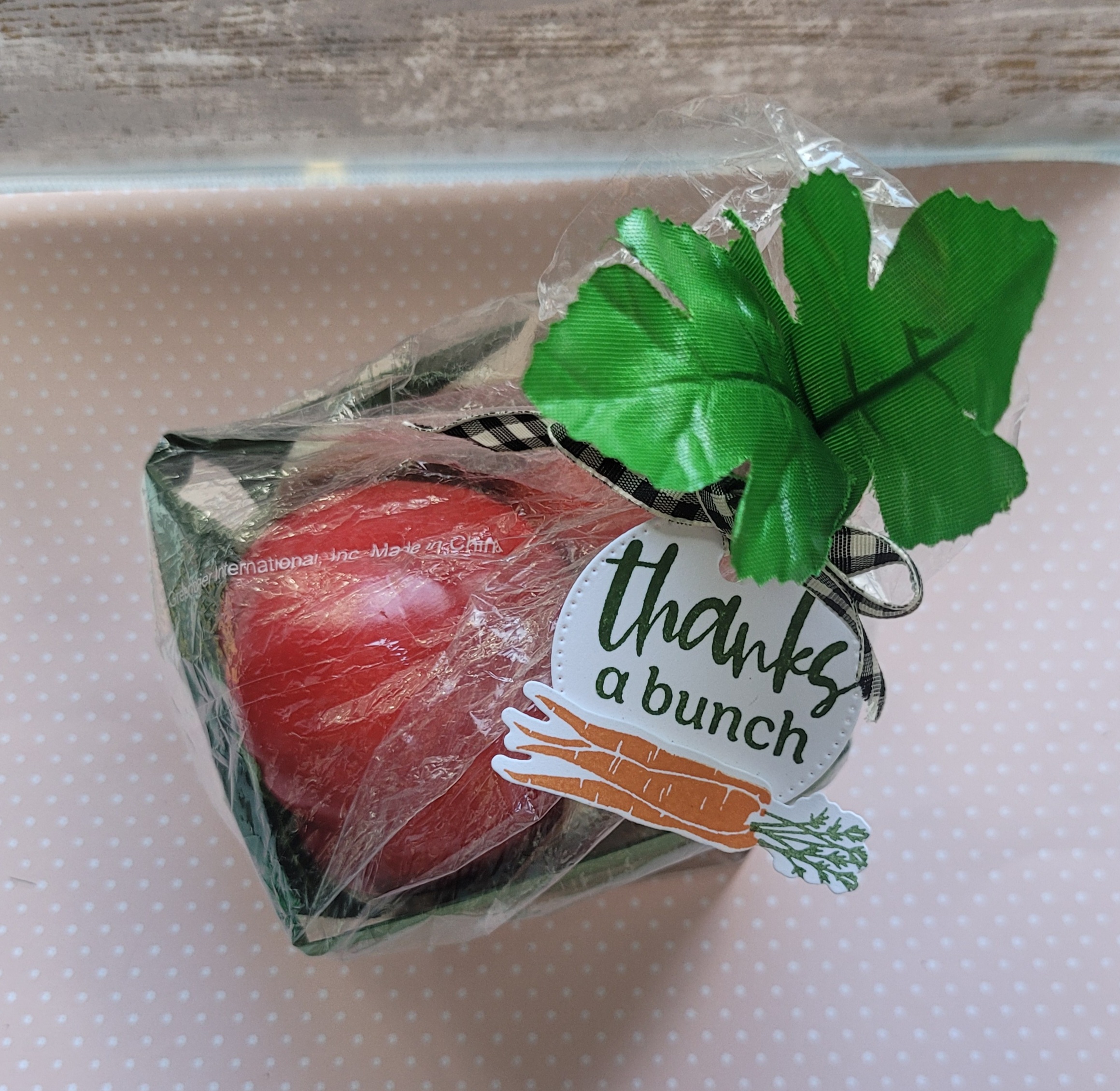 Farmer’s Market Tiered Tray Decor#1-Berry Basket